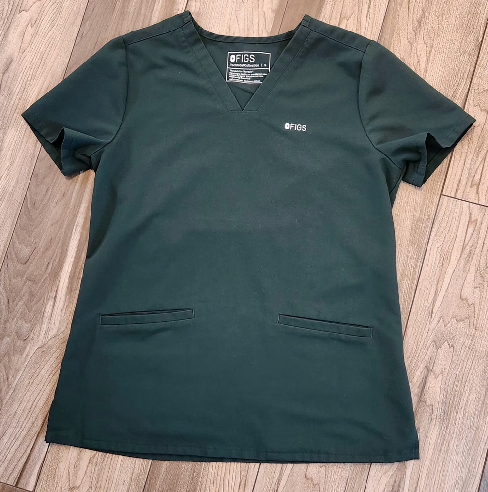 Figs Scrub Top